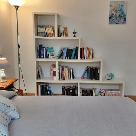 La Rondinara Apartment *